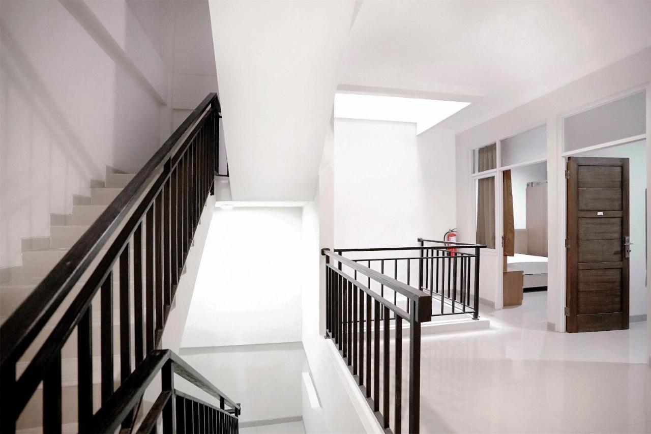 Oyo 415 The Kartini 8 Residence Jacarta Exterior foto