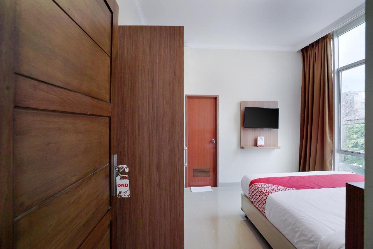 Oyo 415 The Kartini 8 Residence Jacarta Exterior foto