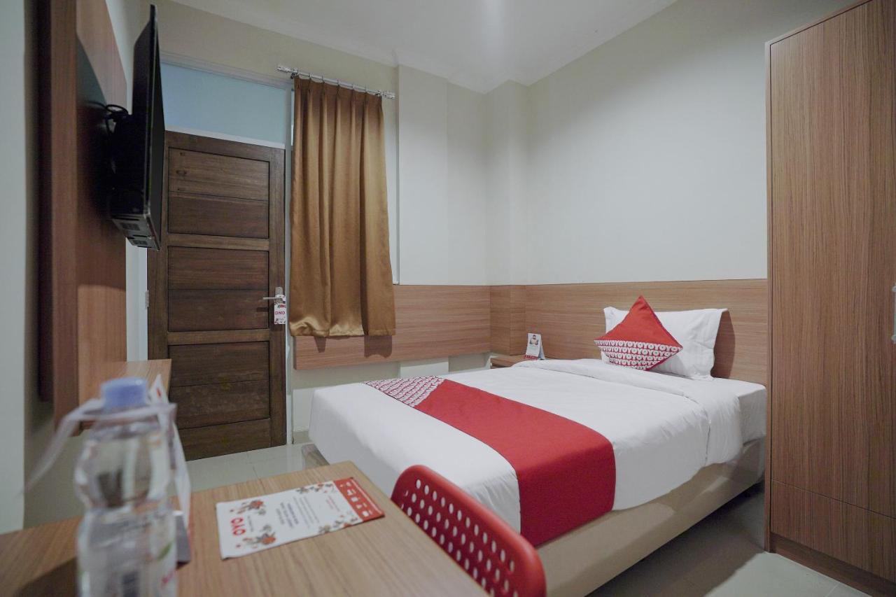 Oyo 415 The Kartini 8 Residence Jacarta Exterior foto