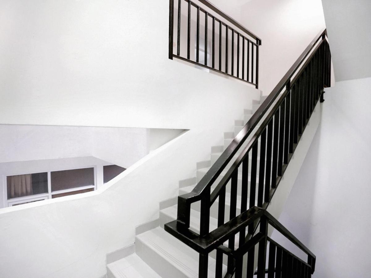 Oyo 415 The Kartini 8 Residence Jacarta Exterior foto