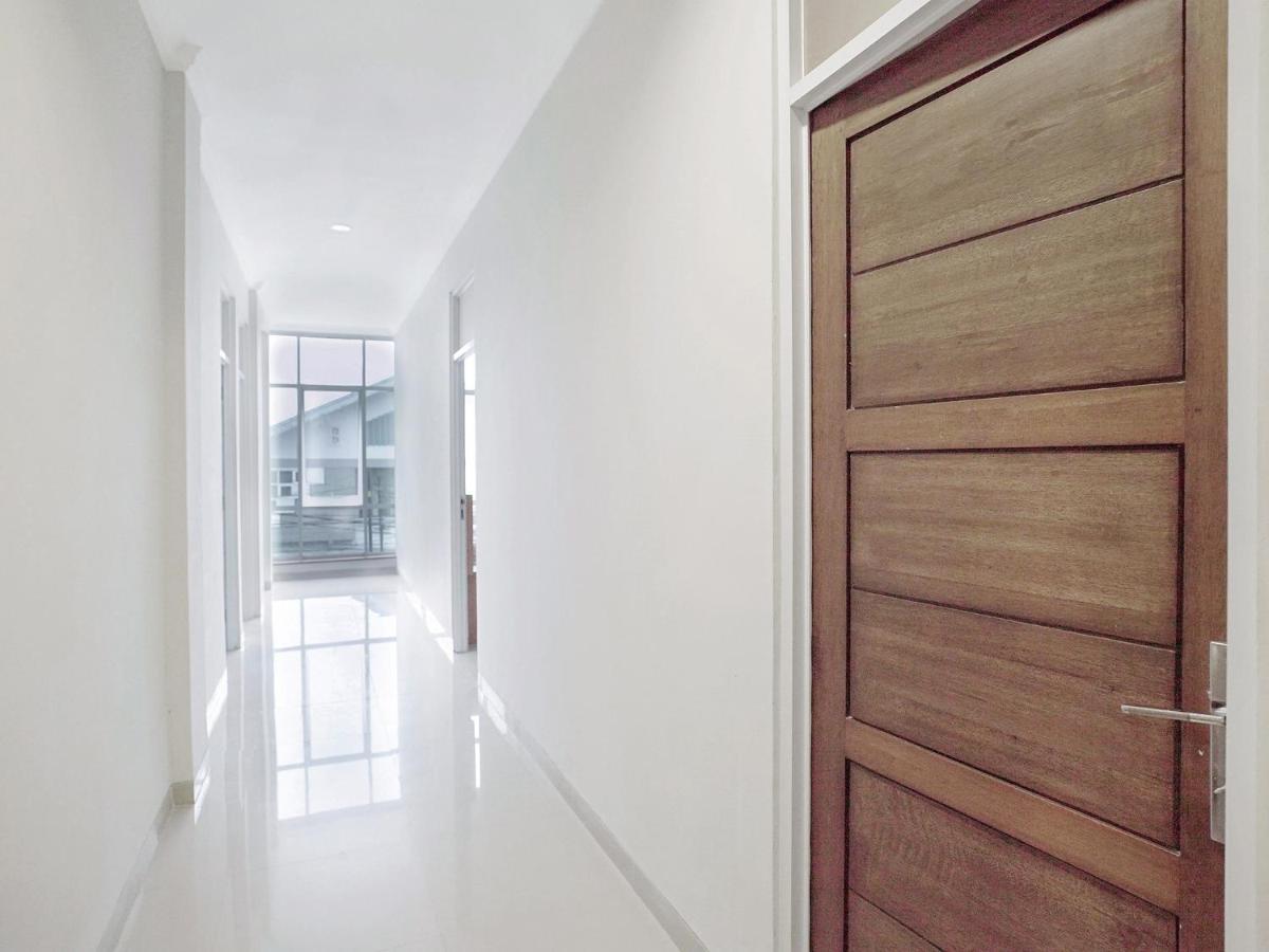 Oyo 415 The Kartini 8 Residence Jacarta Exterior foto