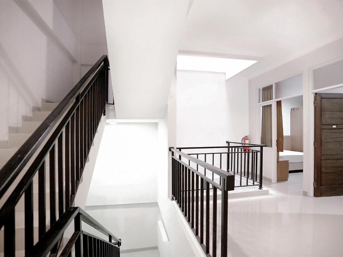 Oyo 415 The Kartini 8 Residence Jacarta Exterior foto