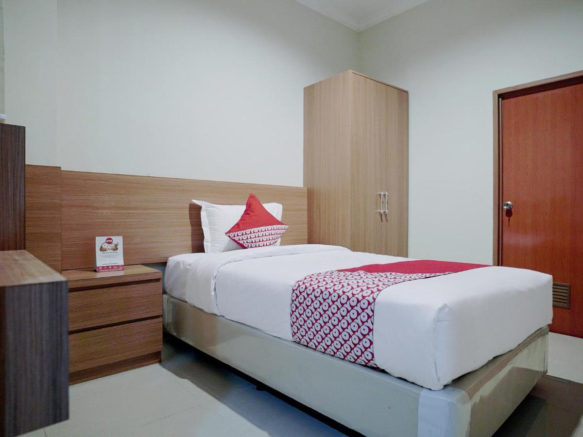 Oyo 415 The Kartini 8 Residence Jacarta Exterior foto